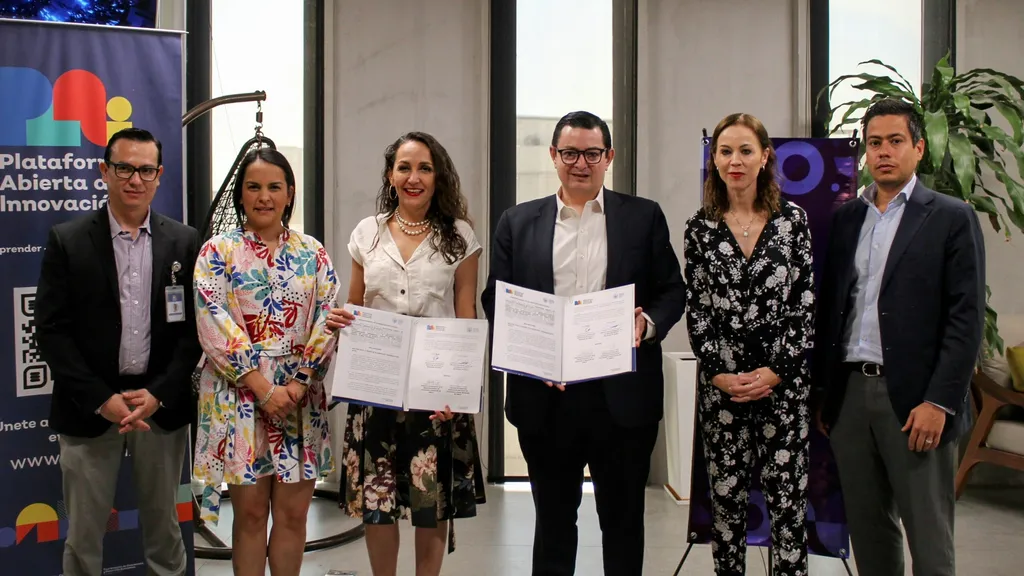 Alianza estratégica entre PLAI y CCL busca soluciones a desafíos sociales, económicos y laborales