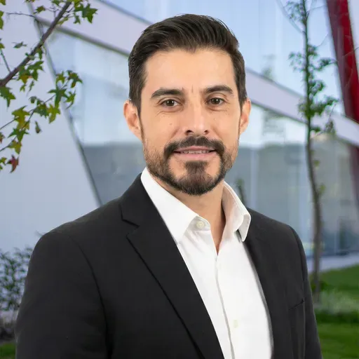 Foto de perfil de Oliver Constantino