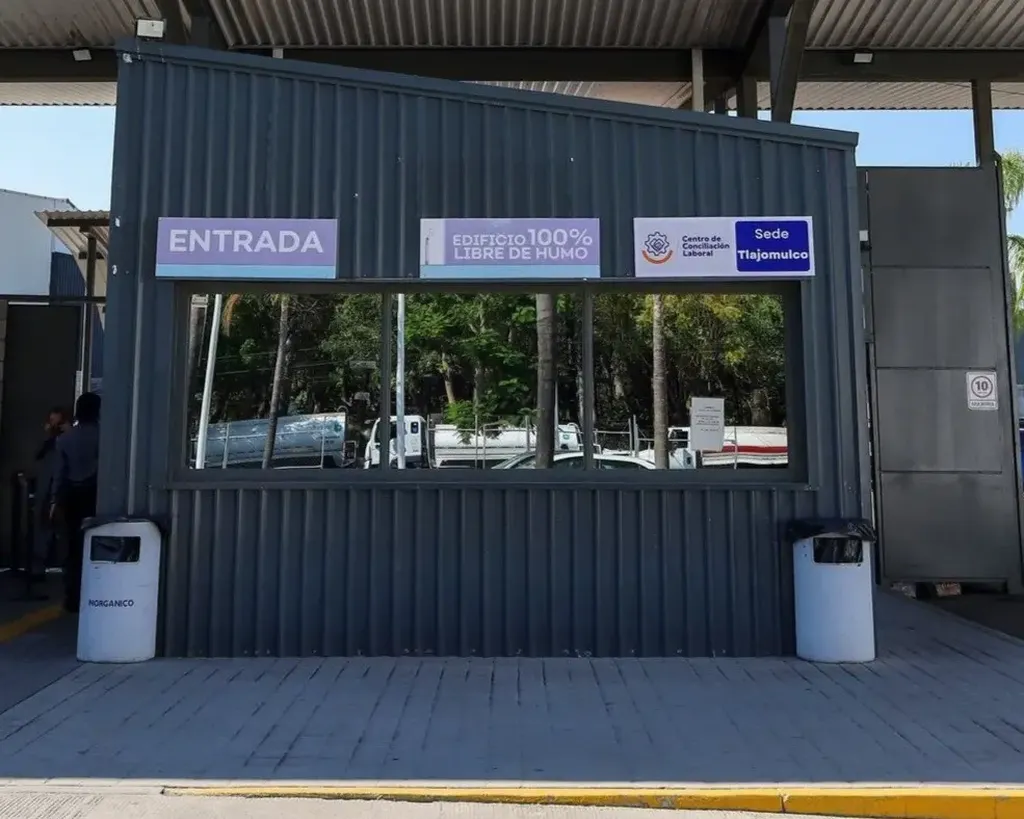 Fachada de la oficina de Tlajomulco